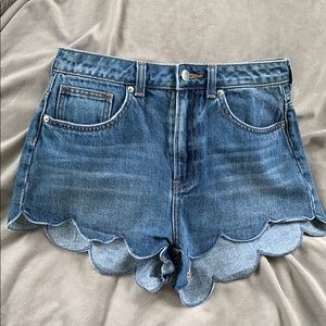 High waisted Scalloped jean shorts